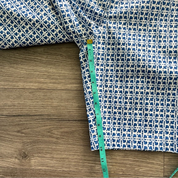 Tommy Bahama Womens Blue White Geometric Pattern Bermuda Shorts Size 4 - Picture 7 of 8